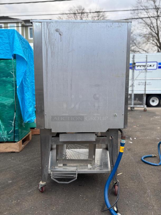 Cleveland Combi Oven-Steamer OGB-10, stainless steel, slight wear, includes visible power connections and drip tray.