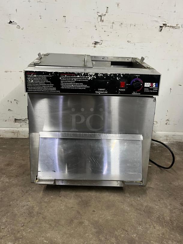 Benchmark USA 51026 Tortilla Chip Warmer, 26-gallon capacity, stainless steel, used, with operational controls and markings.