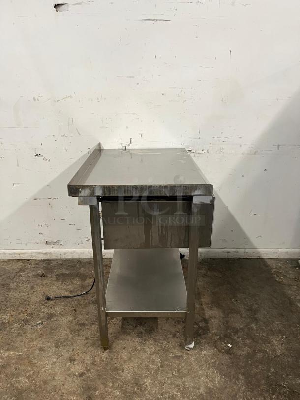 Wells RW-1HD freestanding warming drawer, 29.25"W, single 21.5" compartment, stainless steel, used condition, 120v.