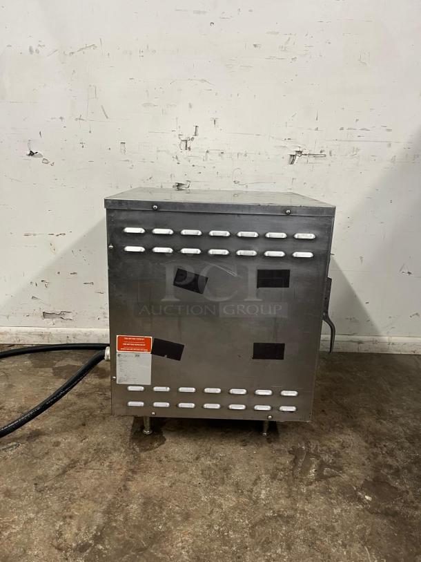 LATE MODEL 2023 GROEN XS-208-12 countertop convection steamer, stainless steel, visible labels, excellent condition.