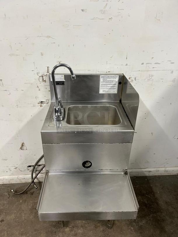Glastender BSA-18L stainless steel underbar blender station, 18"W x 24"D, with single sink and faucet, in good condition.