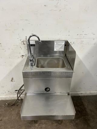 Glastender BSA-18L stainless steel underbar blender station, 18"W x 24"D, with single sink and faucet, in good condition.