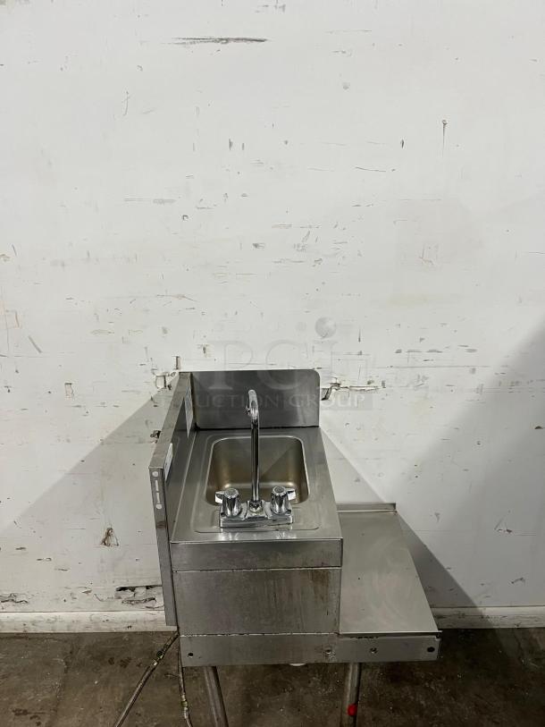 Glastender BSA-18L stainless steel underbar blender station, 18"W x 24"D, with integrated sink and faucet.