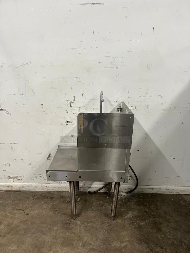 Glastender BSA-18L stainless steel underbar blender station, 18"W x 24"D, used condition, features faucet and splash guard.