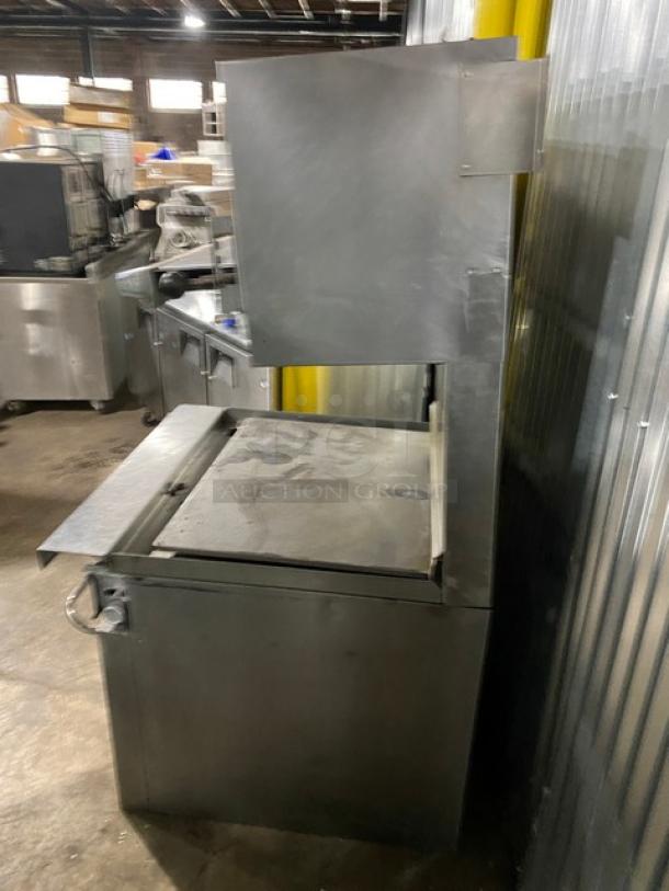 Jade Range commercial stainless steel gas-powered multi-cooking range/oven combo. Features plancha top griddle, backsplash, overhead salamander broiler.