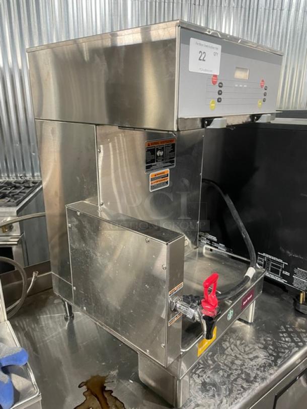 Bunn DUALSHDBC stainless steel dual coffee brewer, 120/208V, 1 Phase, countertop design, used condition with visible controls.