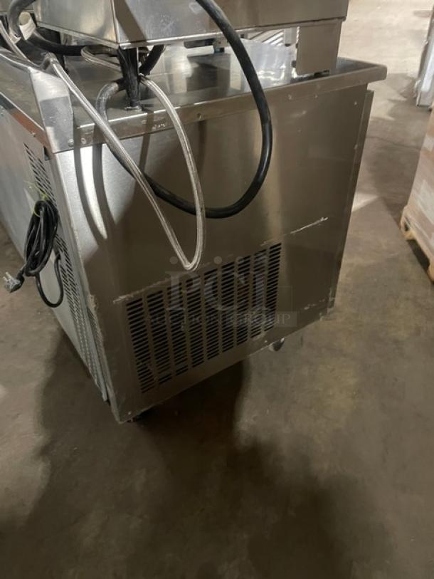 Everest Refrigeration ETRF3 stainless steel undercounter worktop, poly-coated rack, on casters, Model: ETRF3, SN: BTRF317010006.