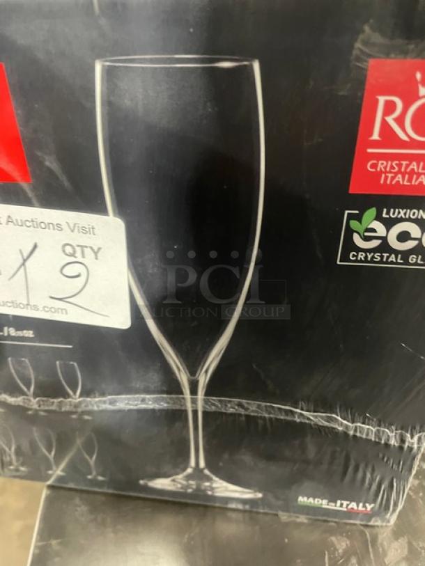 NEW RCR Cristalleria Italiana Invino-24 Luxion Eco-Crystal Glass 8 oz. Champagne Flute. Made in Italy. 6 per case.