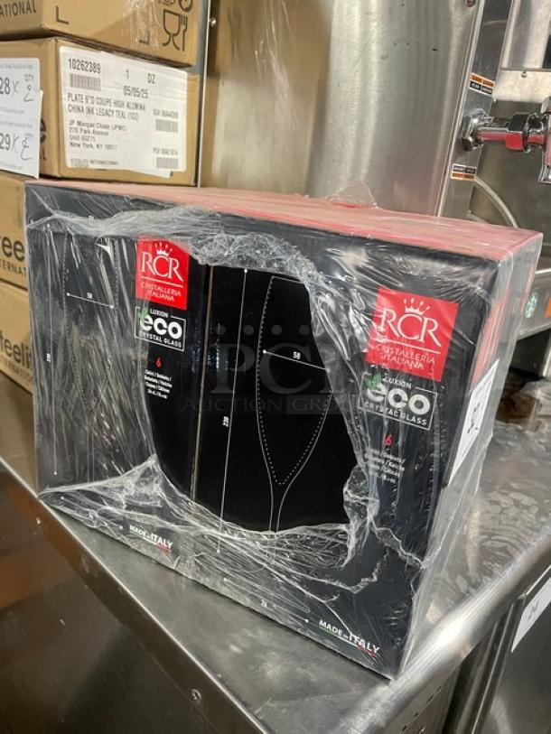 RCR Cristalleria Italiana Invino-24 Luxion eco-crystal 8 oz champagne flute set, new in box, made in Italy.