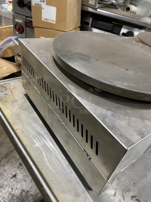 Commercial stainless steel electric countertop double crepe maker, Model DE-2, 110V, used condition, with vented sides.