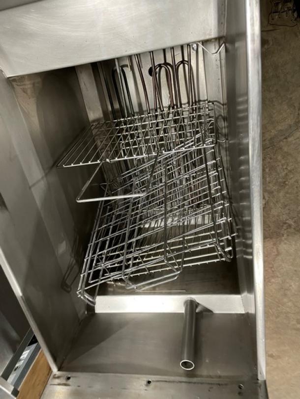 Pitco SRTE stainless steel pasta cooker with baskets, 16.5-gallon capacity, digital controls, splash guard, 208V 1 phase, on legs.