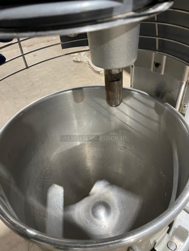 Hobart Legacy HL200-1STD 20 Qt. planetary mixer with stainless steel bowl guard and mixing bowl, in good condition.
