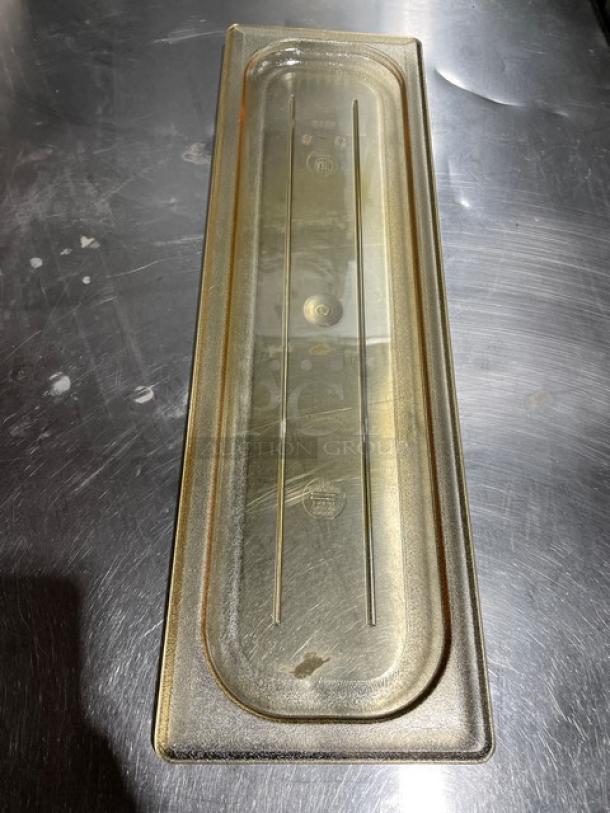 Cambro H-Pan Series amber high heat food pan lid, 20LPHPC150, new condition, commercial use, oval design.