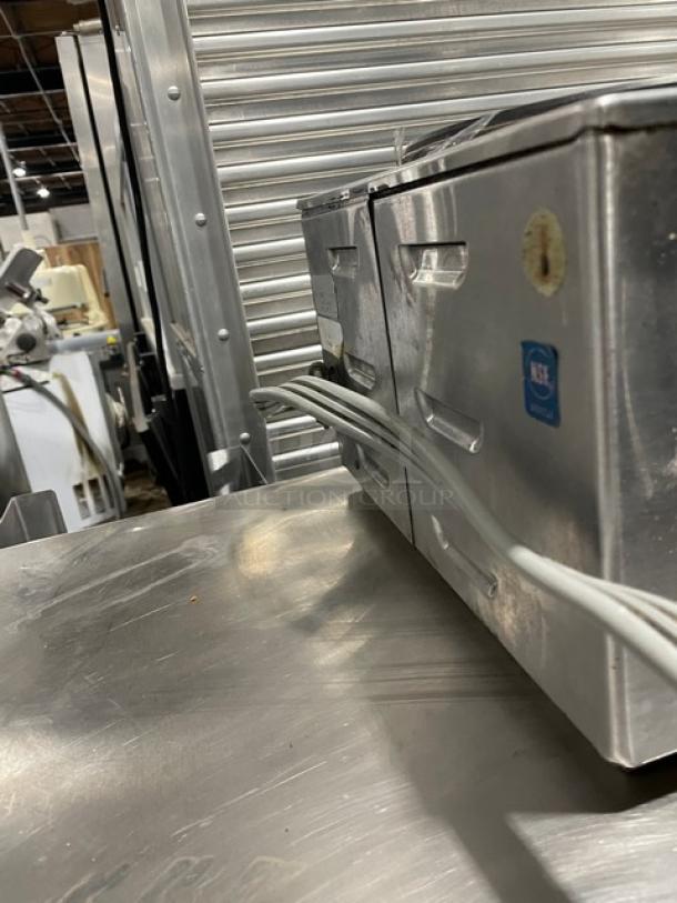 Wells H70 commercial stainless steel 2-burner hotplate, electric, front-to-back design, individual controls. Model: H70.