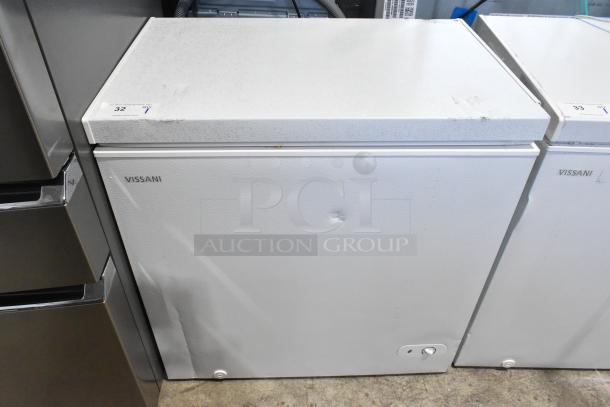 Vissani HMCF7W5 7.0 cu. ft. manual defrost chest freezer, minor dents, white, 115 volts, 1 phase, unit label visible.