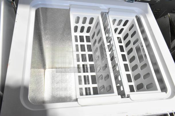 Vissani HMCF5W5 5.0 cu. ft. manual defrost chest freezer, white interior, removable storage baskets, 115V, 1 phase.