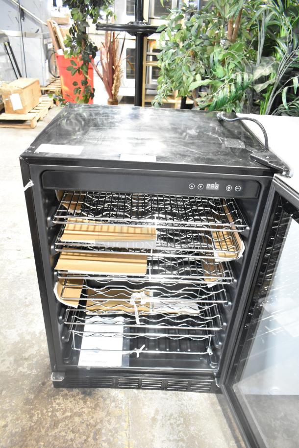 Vissani HVBC58ST Mini Cooler Merchandiser, 115V, 1 Phase, glass door, wire shelves, control panel, excellent condition.