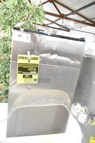 Vissani HVAR43GSE Mini Cooler, 115V, 1 Phase, with EnergyGuide label. Slight surface dents on the front.