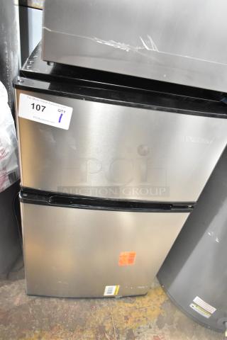 Vissani MDCM31SS5 mini cooler with freezer, scratch and dent, stainless steel finish, model number visible, 115V, 1 Phase.