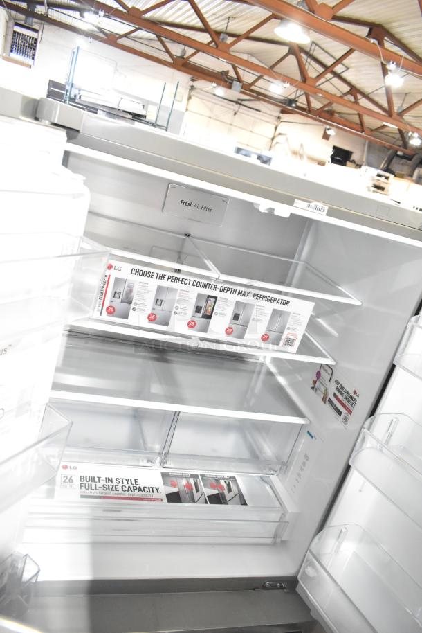 BRAND NEW LG LRFXC2606S/00 French Door cooler, drawer freezer, ice/water dispenser, 115 Volts, fresh air filter.