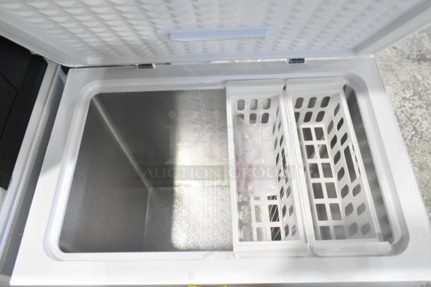 BRAND NEW Vissani HMCF7W5 7.0 cu. ft. chest freezer; manual defrost, 115V, 1 phase, visible baskets, scratch and dent condition.