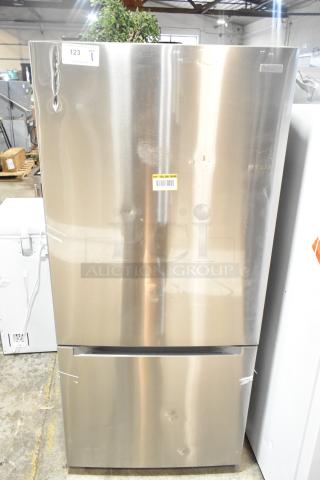 Vissani MDBF18SS Reach-In Cooler, brand new with scratch and dent, stainless steel, freezer drawer, 115V, 1 Phase.