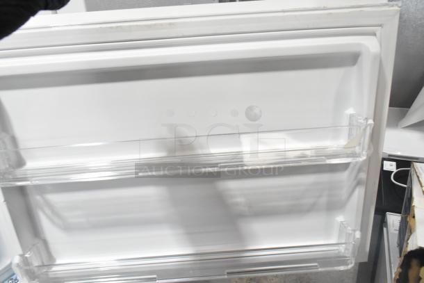 Brand new 2025 Vissani MDTF14WH5 reach-in cooler with freezer, visible scratch and dent, 115V, 1 phase.