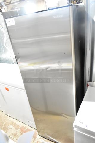 Vissani VSF11US2A16 convertible cooler/freezer, scratch and dent, 115V, 1 phase, silver finish, new condition.
