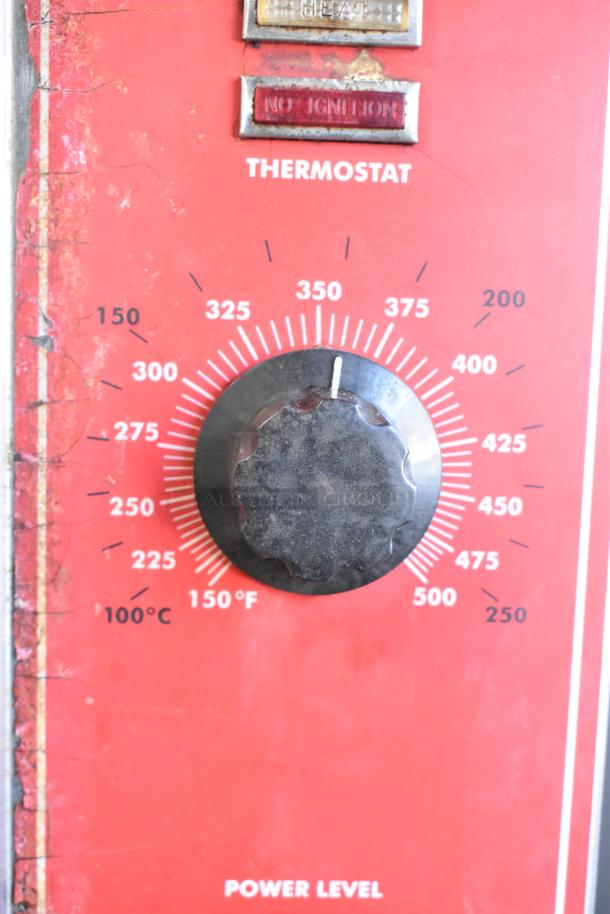 Vulcan SG4D-1 convection oven thermostat knob, temperature range from 150°F to 500°F, with "No Ignition" light.
