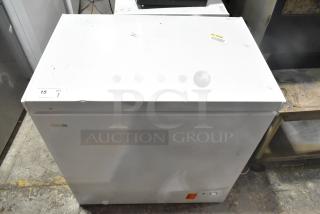 Vissani HMCF7W5 7.0 cu. ft. manual defrost chest freezer, 115 volts, 1 phase; visible wear marks.