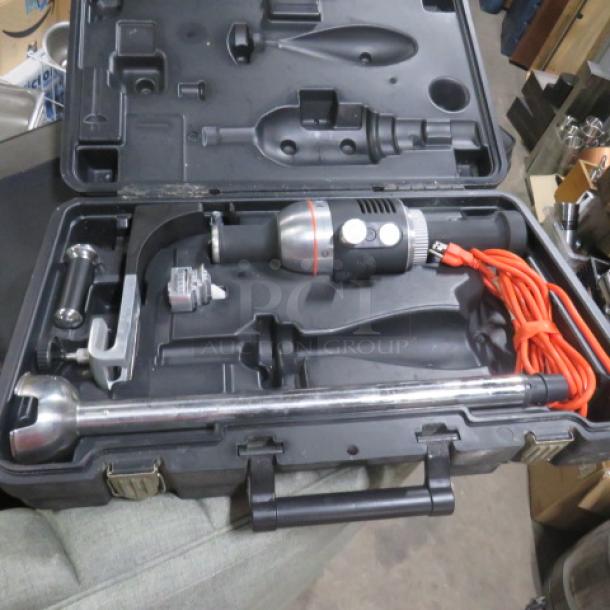 Kitchenaid 18-inch variable speed immersion blender, model KHBC4180B, in carry case. Excellent condition.