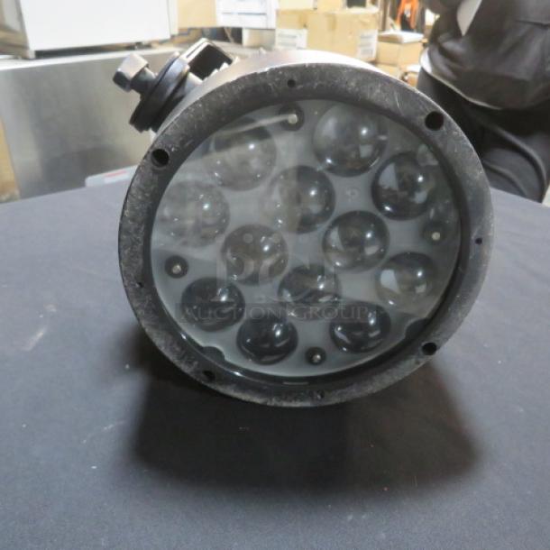 Chauvet Slim Par Pro QZ12 LED Wash Light, 12 LED lenses, black casing, used condition, model SLIMPAR PRO QZ12.