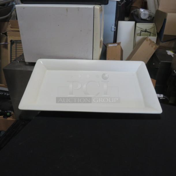 BON CHEF Ivory Sandstone cast aluminum platter, model 5056, 21x13 inches. Full-size food display, excellent condition.