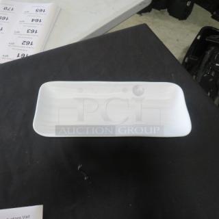 Elite 11x5 rectangular white melamine plate, model JW5411. Smooth finish, excellent condition.
