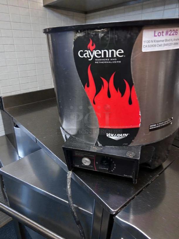 Vollrath Cayenne HS-7 commercial countertop food warmer, 120V, UL & NSF listed, premium condition, visible control dial.