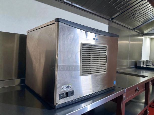 Scotsman Prodigy Series ice maker head, air-cooled, stainless steel, exceptional condition, fully tested and operational.