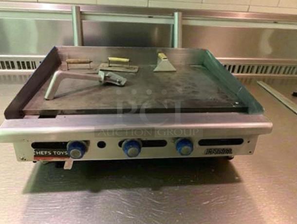 Imperial Range ITG-36NG gas griddle, 36 in, 90,000 BTU, excellent condition, UL listed, includes control knobs.