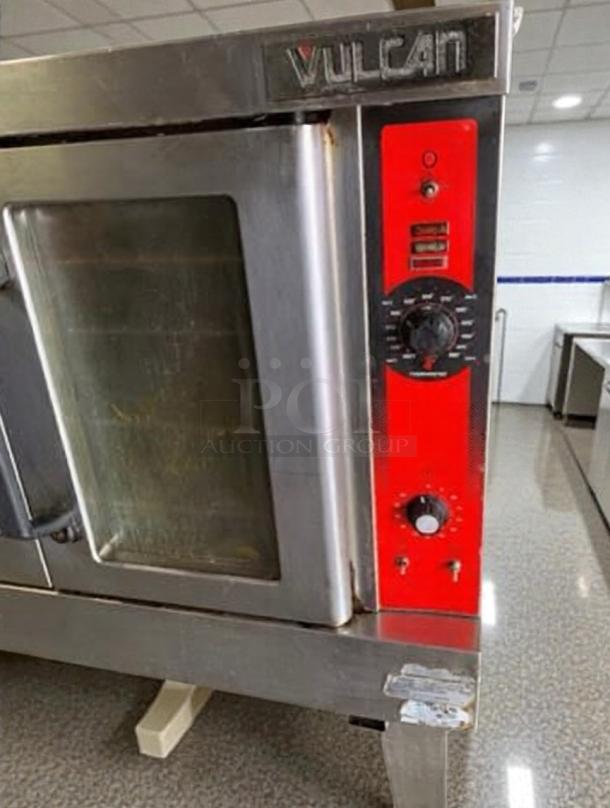 Vulcan VC4GD-2 Commercial Gas Convection Oven, single deck, solid state controls, excellent condition, UL Listed, 50,000 BTU.