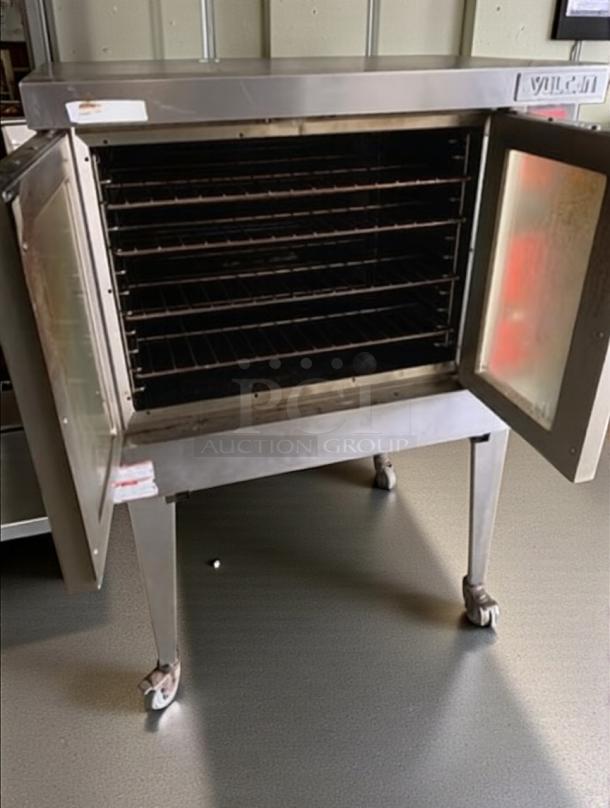 Vulcan VC4GD-2 gas convection oven in excellent condition, single deck, solid state controls, 50,000 BTU, UL listed.