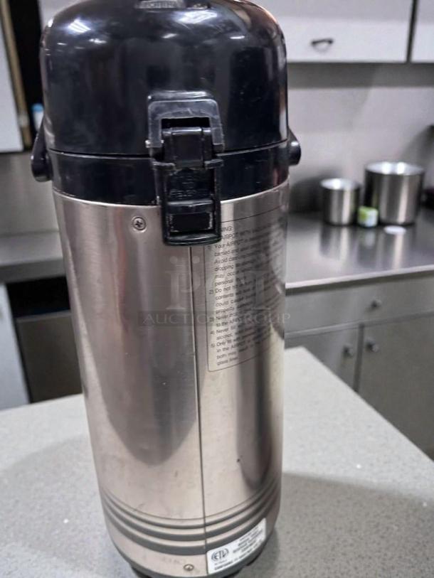 1.9L stainless steel commercial airpot dispenser in premium condition. NSF/ETL listed, fully tested. Model BEV-S-AIR-0491.