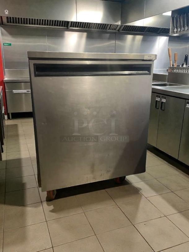 Immaculate Delfield undercounter commercial refrigerator, stainless steel, 115V/single phase, fully tested, excellent condition.