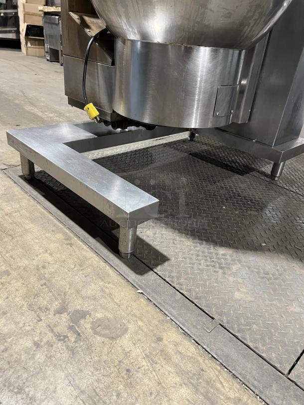 Groen Commercial 40 Gal. Tilting Steam Kettle, Stainless Steel, Gas Powered, Model DH/1-40, Serial 84256, on Legs.