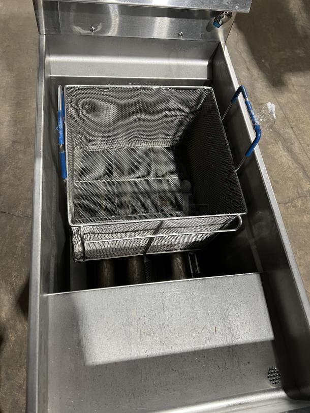 Pitco Solstice Supreme SSPG14 stainless steel pasta cooker, 12 gal capacity, with mesh basket, digital controls, and casters.