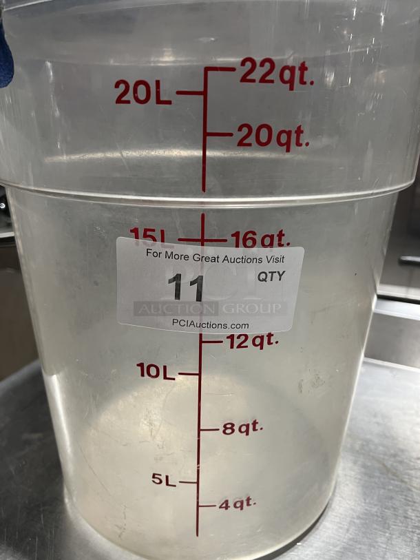 Cambro 22 Qt. clear polycarbonate food storage container with red measurement markings. Good condition.