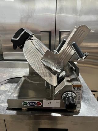 Globe Commercial Electric Powered Countertop Meat Deli Slicer! On Legs! - Item #1233401