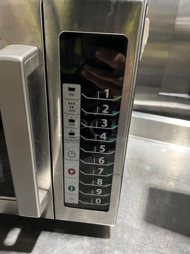 Amana 2021 commercial stainless steel microwave oven, model RCS10TS. Digital push controls, stackable design, 120V.