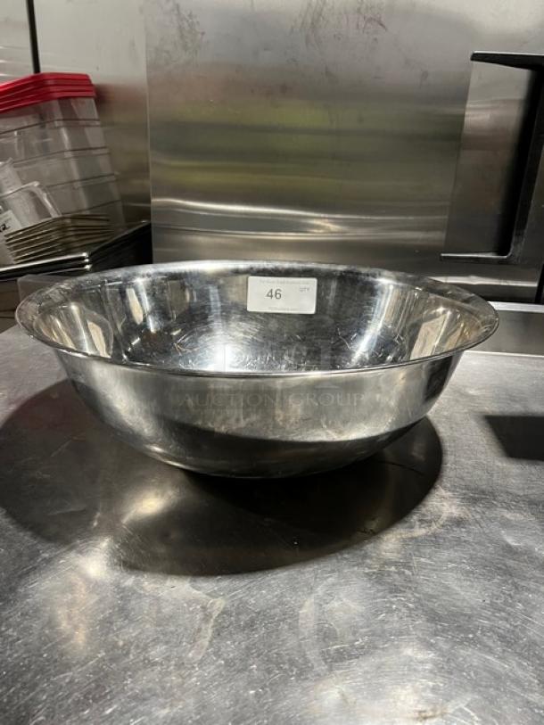 Vollrath 47949 commercial stainless steel round mixing bowl, 46 qt, polished finish, good condition, ideal for professional kitchens.