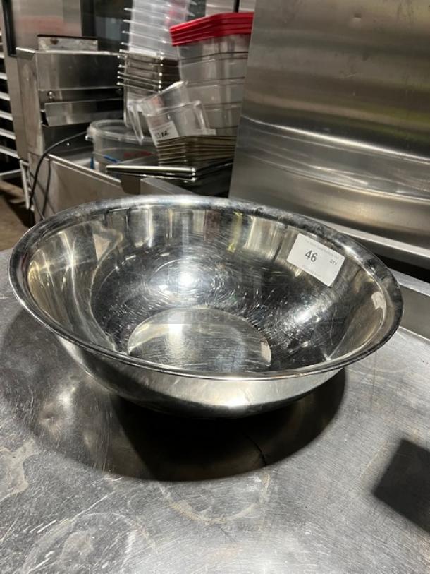 Vollrath 47949 commercial stainless steel round mixing bowl, reflective surface, excellent condition, label with "46-071".