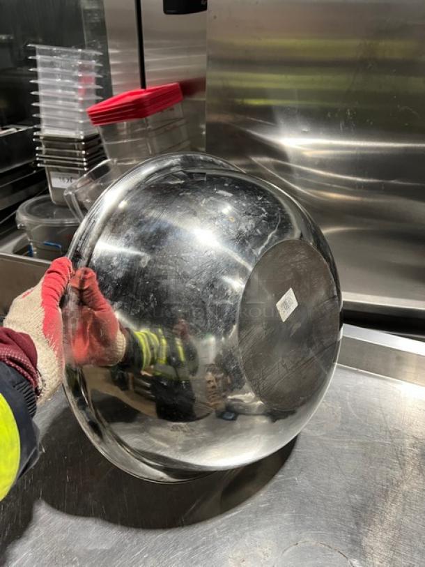 Vollrath 47949 stainless steel mixing bowl, round, reflective finish, used condition, visible label on base, commercial grade.