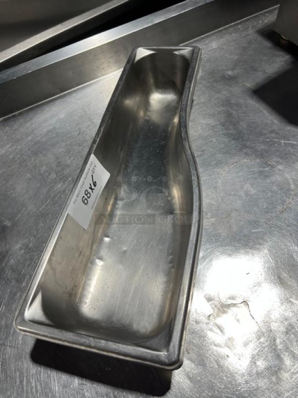Vollrath Super Pan 4.8 Qt. stainless steel, 3.5" deep, Model 3100040. Unique shape, commercial quality, mild wear. Tag reads "9X69".
